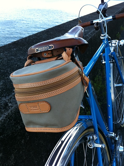 mtakeda's photo blog グーワタナベ(吉祥寺)のサドルバッグ到着／TOEI