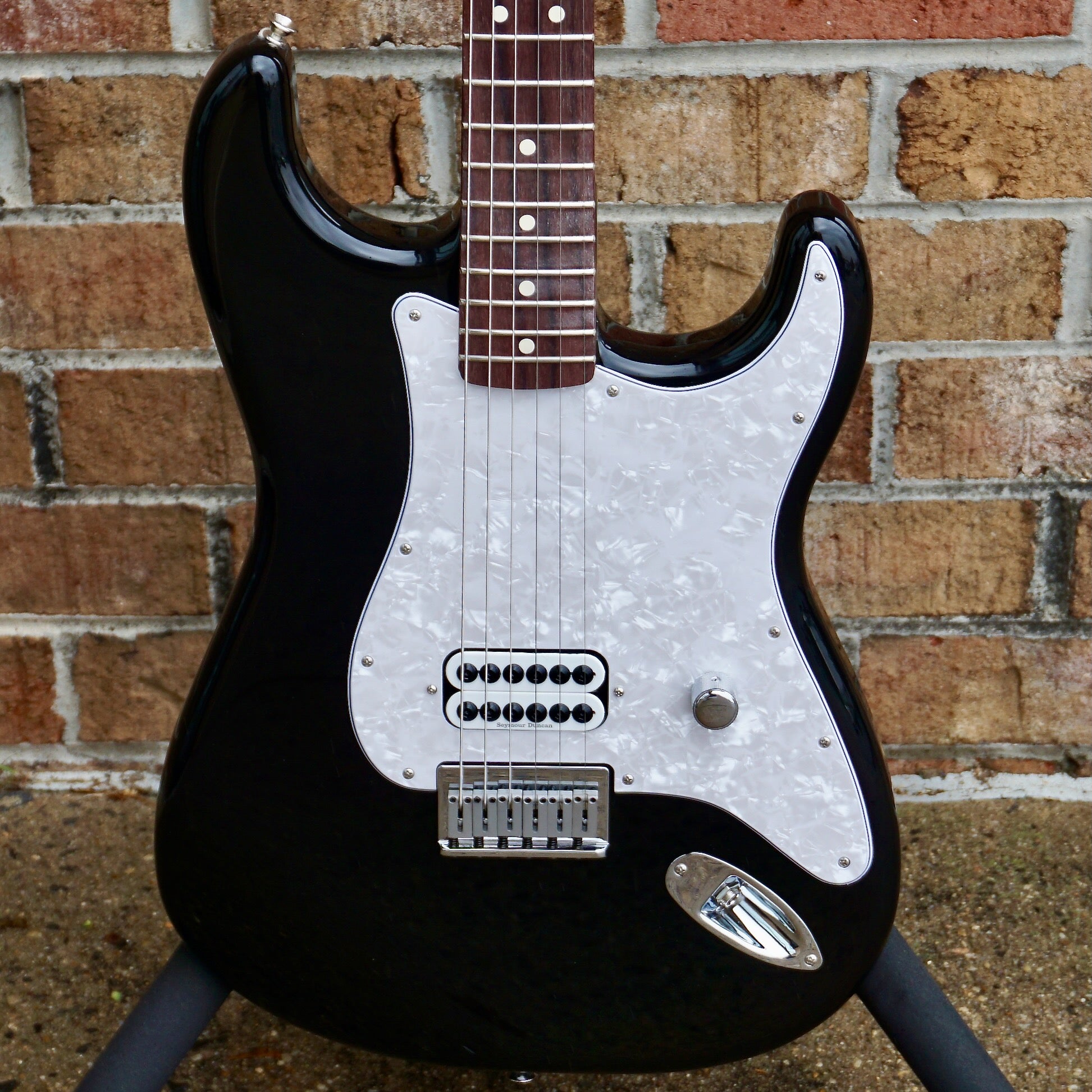 Fender Limited Edition Tom DeLonge Stratocaster Rosewood