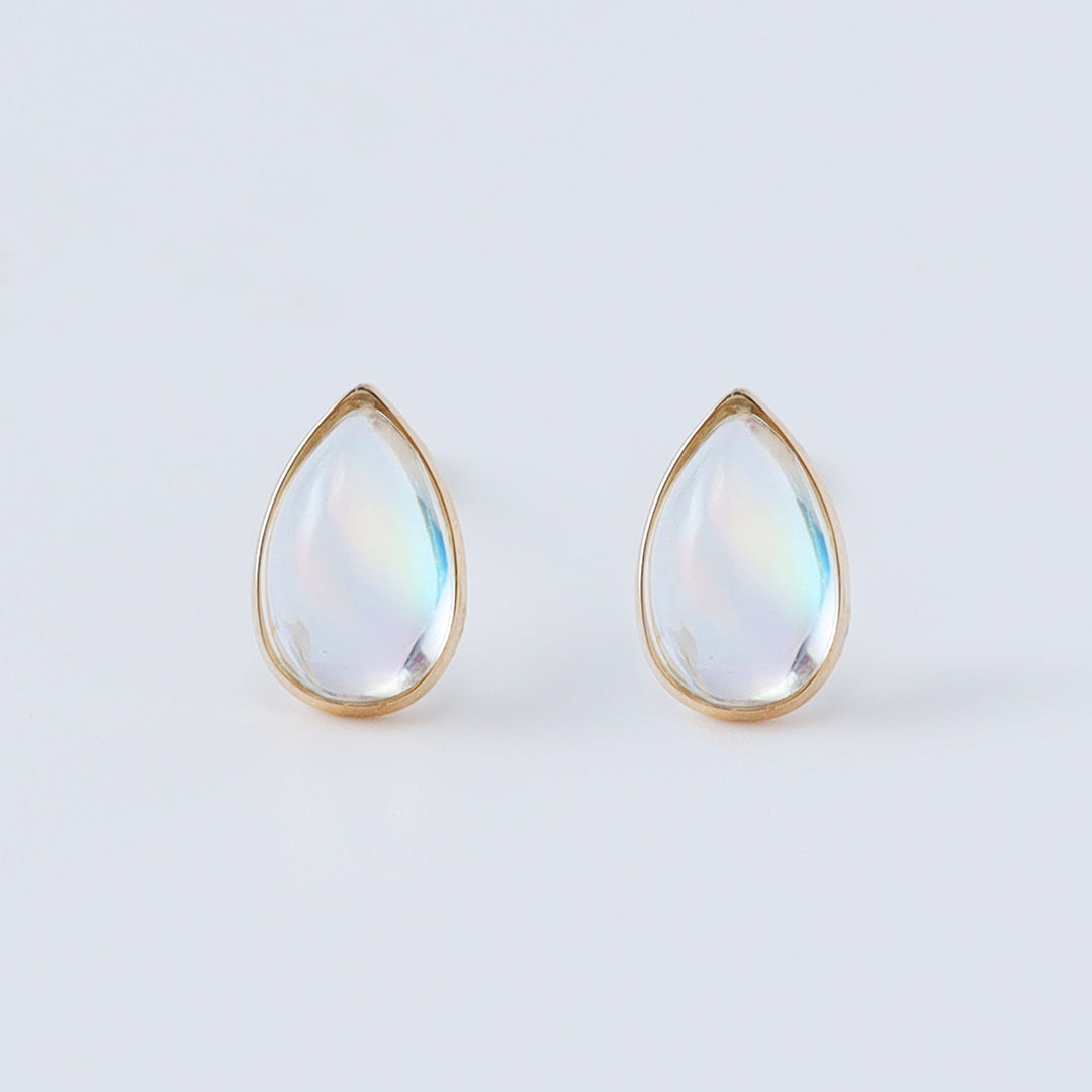 K18レインボームーンストーンツユ手巻きピアス