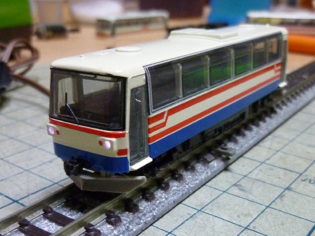 鉄道模型工房 / 車輌工作 / 古典レールバスのヘッドライト点灯