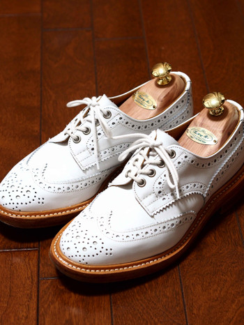 トリッカーズTricker's M5633 バートン ホワイトアニリンカーフレザー