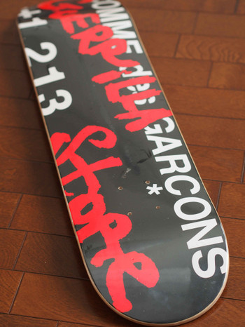 コムデギャルソン ゲリラストア スケートボード デッキ: いろいろな
