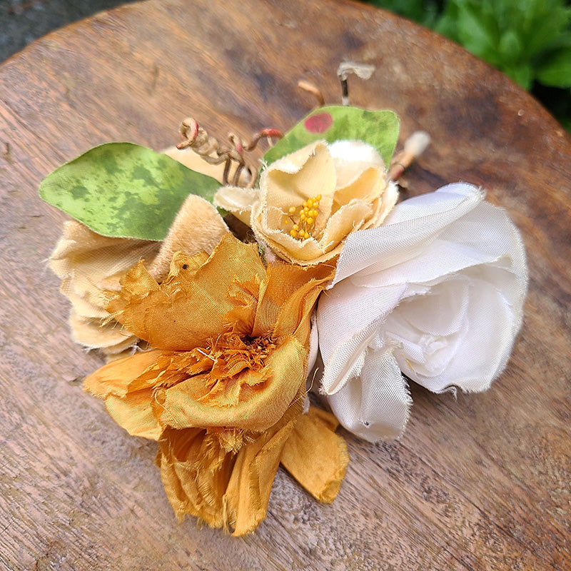 4色花 コサージュ オレンジ フランス 布花 布 | アンティーク