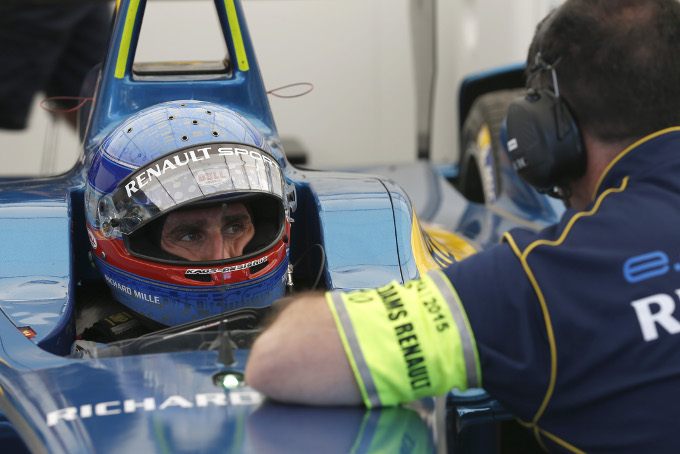 プロスト：ヘルメット製作の裏側 | フォーミュラE の総合情報サイト