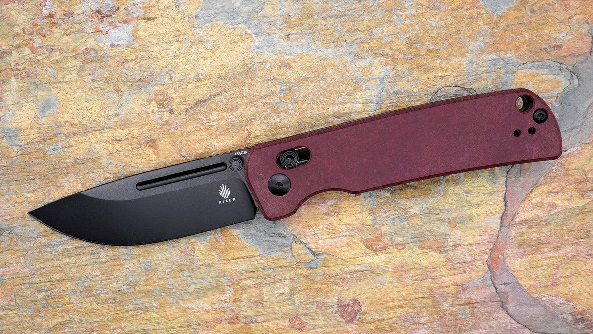 Kizer Escort Folder, Red Richlite and Black Blade V4481C1