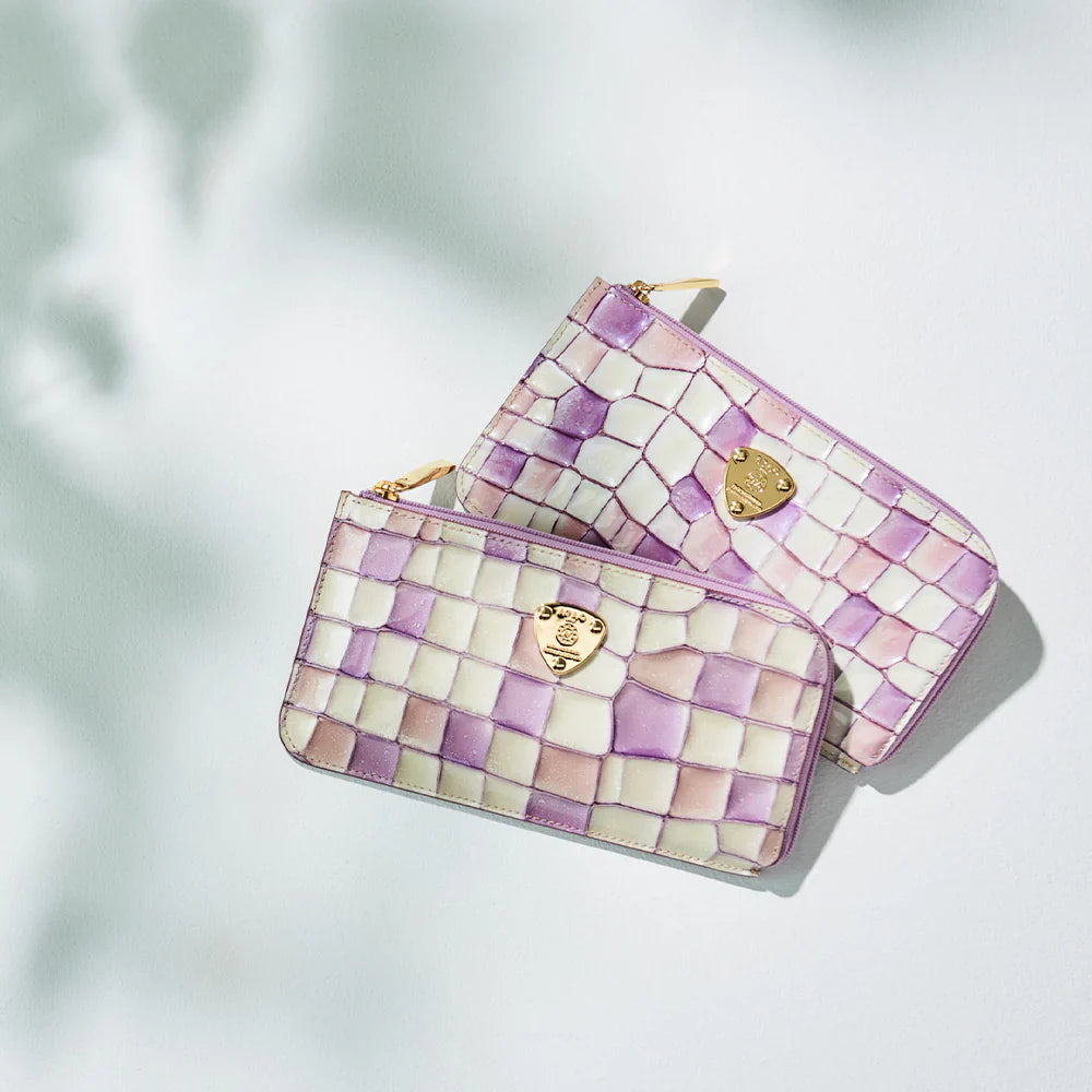 マルチカラーの財布の魅力に迫る！風水の意味もご紹介します – ATAO