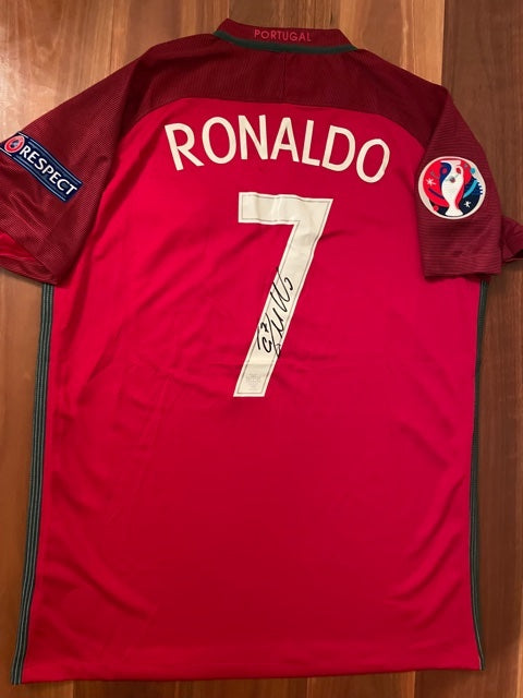 クリスティアーノ・ロナウド 直筆サイン入り 2016 EURO決勝 モデル
