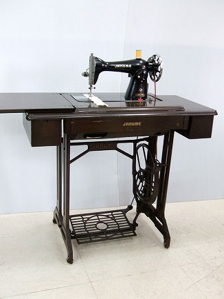 ジャノメ足踏みミシン ～ アンティークミシン修理士の工房 ミシン一番店