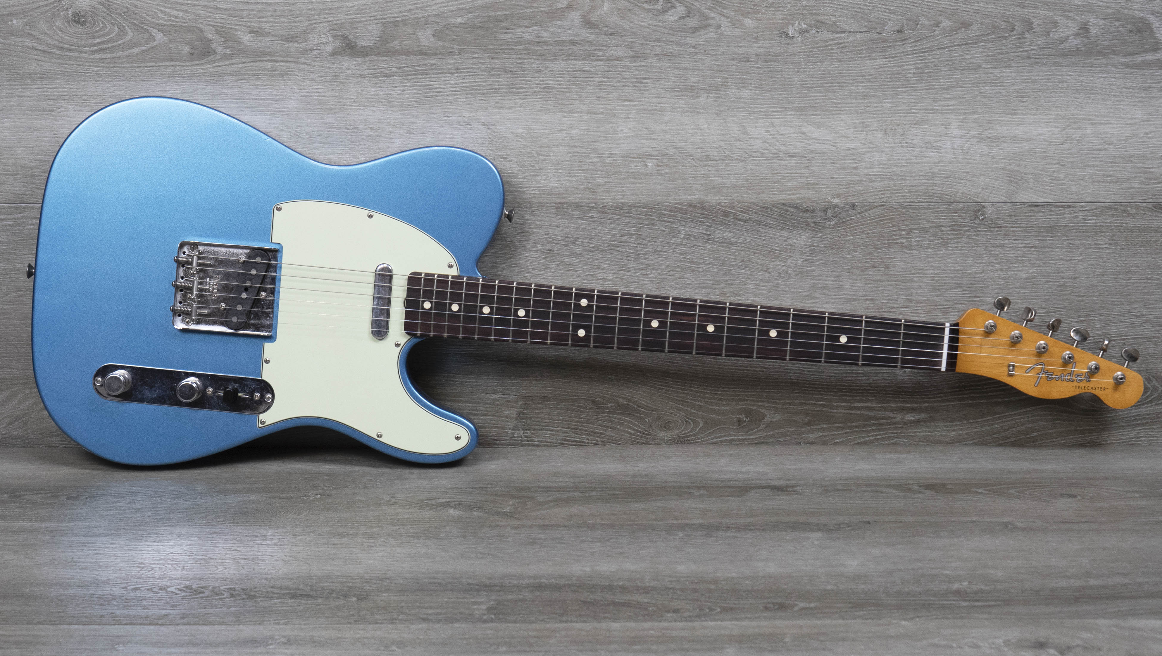 Fender Limited Edition Road Worn Vintera II 60s Telecaster, Lake