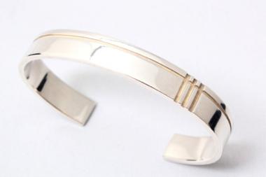 バーバリーブラックレーベルのブレスレットを買取致しました！