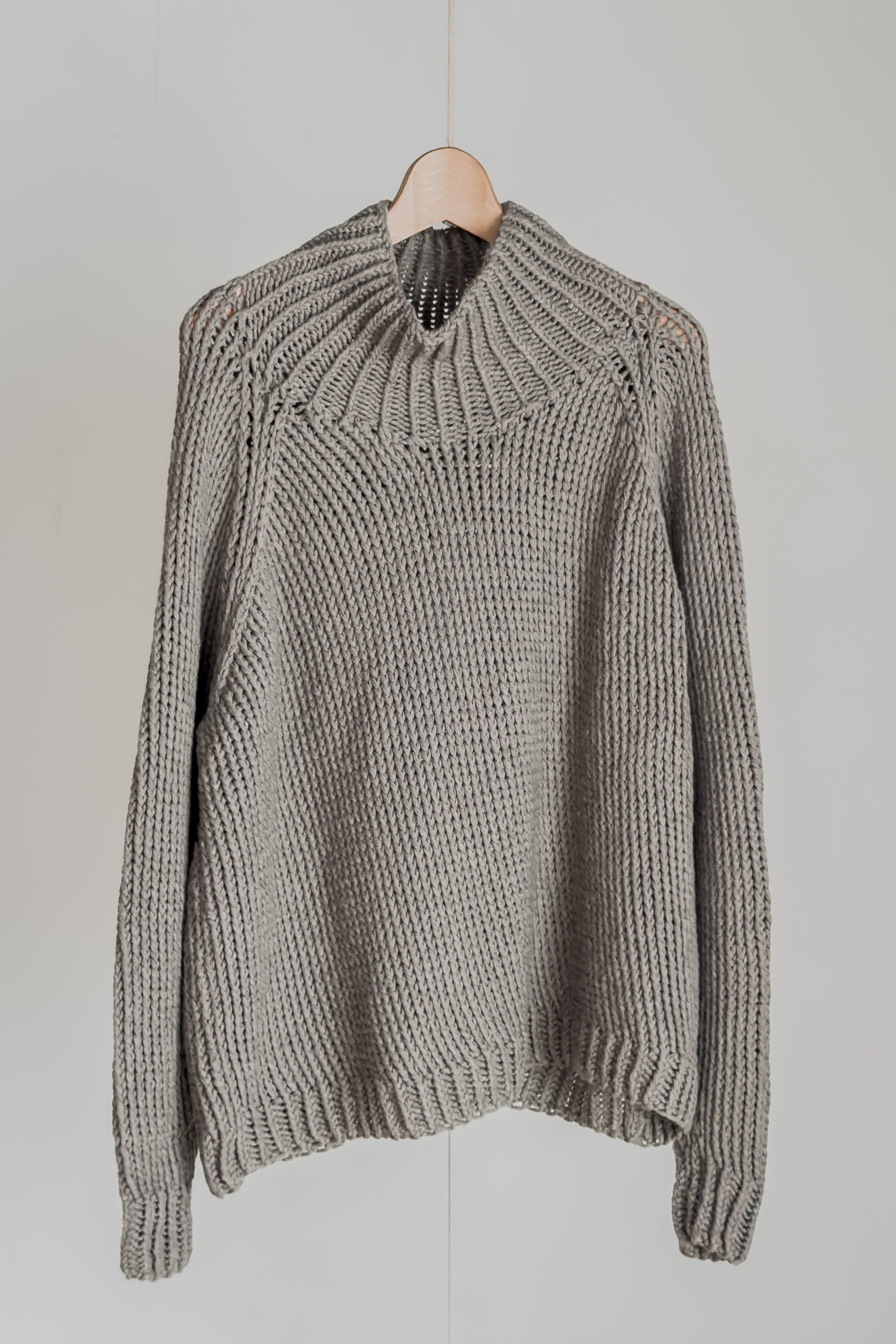 KNIT#40 - NATURAL GREY YAK - JAN JAN VAN ESSCHE – BORDEAUX