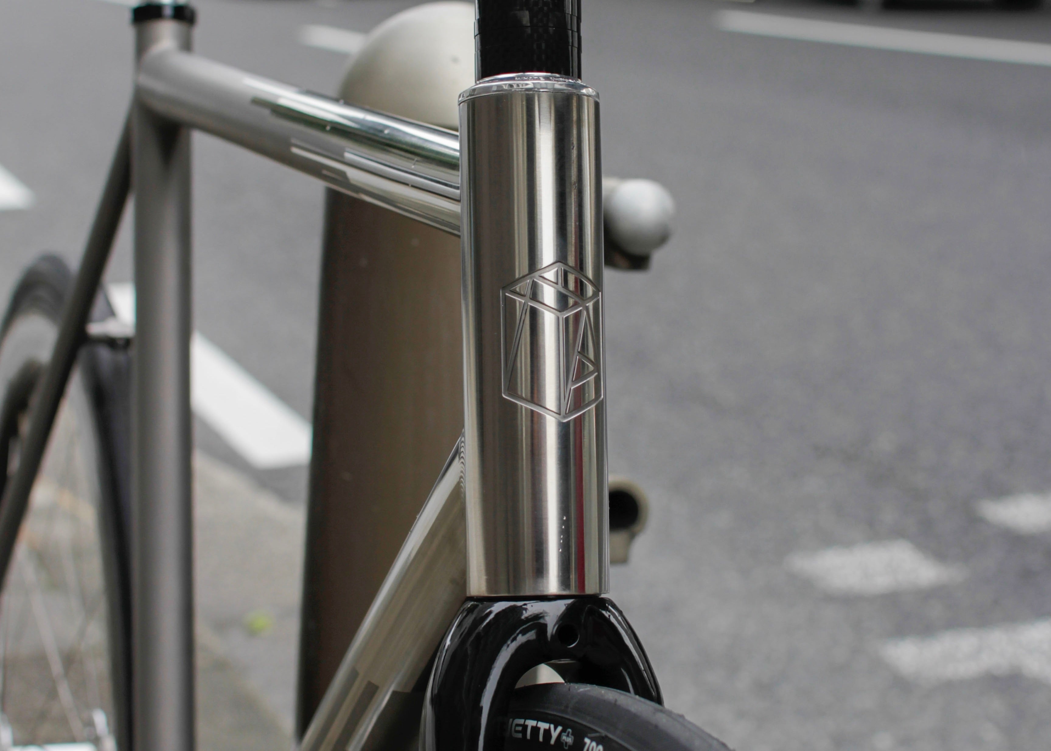 6EE21218-78CB-4F71-812E-