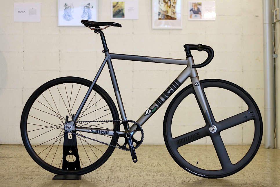 完全新作、限定数入荷のCINELLI MASH 