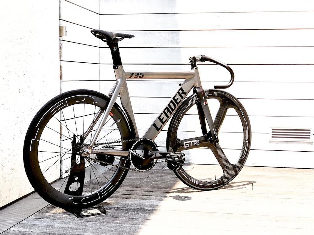 LEADER BIKES 735TR限定カラー