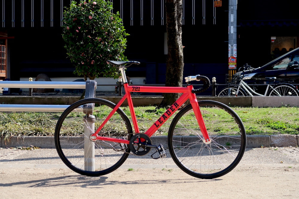 可愛すぎないフレッシュなピンク。 | ブローチャーズ - BROTURES