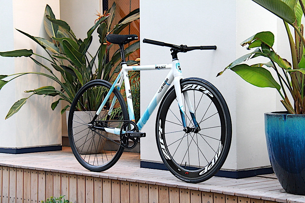 昨日入荷したUSA2大ブランドとMASHのコラボ作品。 | ブローチャーズ