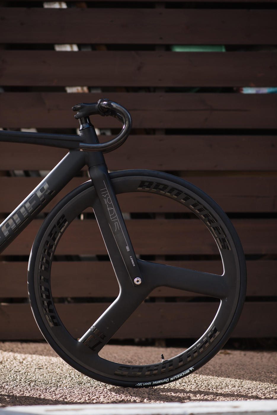 バトンホイール店頭にございます。持って、回して、確かめて下さいな