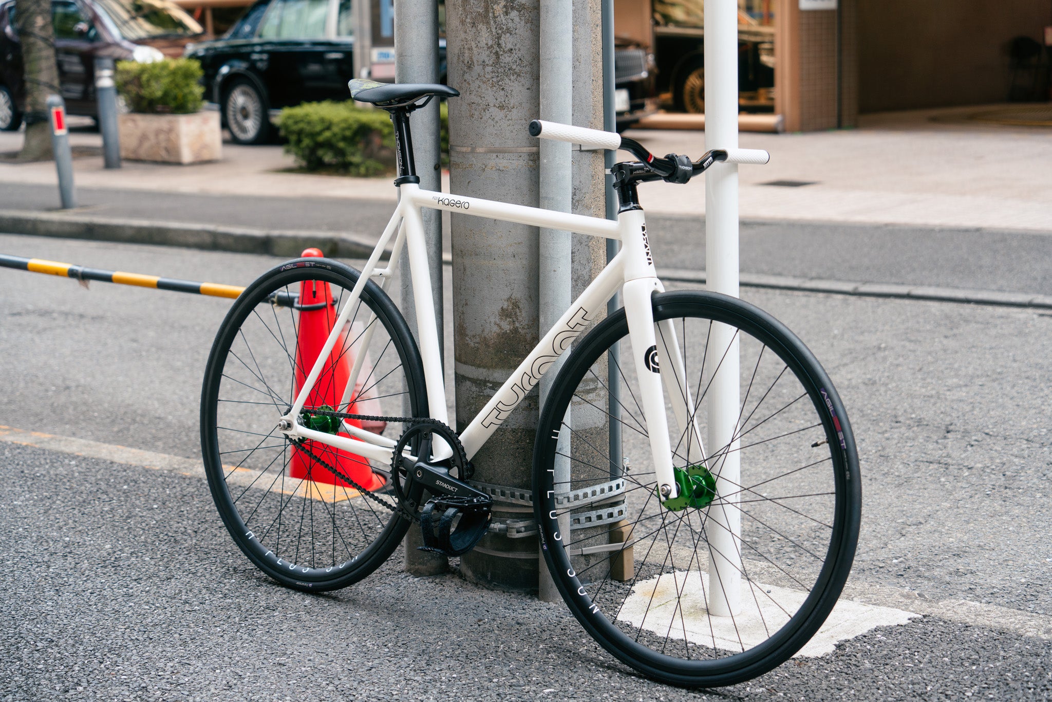 ハードなストリートにクリーンなピストを。 | ブローチャーズ