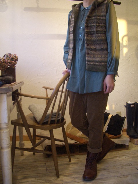 JAMIESON'S（ジャミーソンズ）」 フェアアイル柄フードベスト