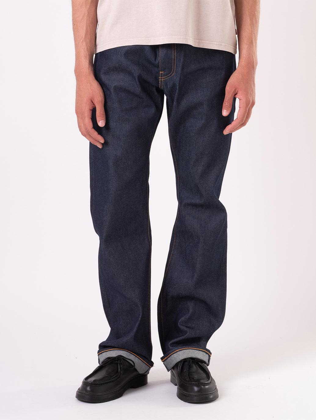 517™ ブーツカット ジーンズ ダークインディゴ リジッド – リーバイス