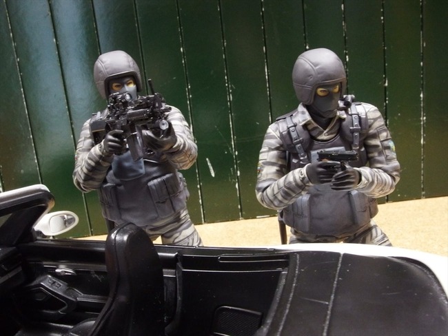 figma MGS2 ゴルルコビッチ兵とリトルアーモリー : クローゼットの中の