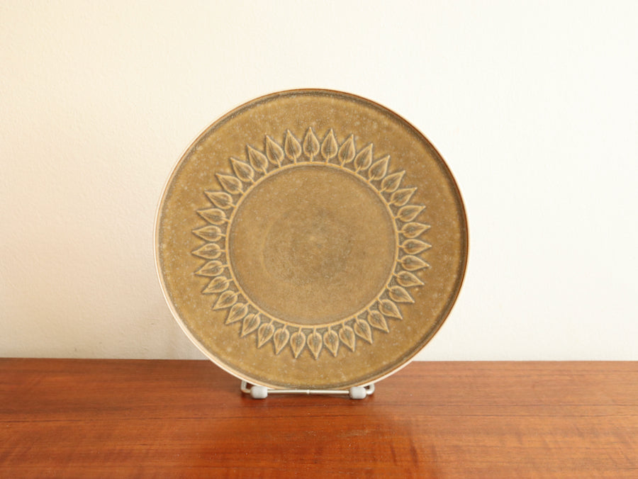 J.H.Quistgaard レリーフ ラウンドプレート – loppehopper