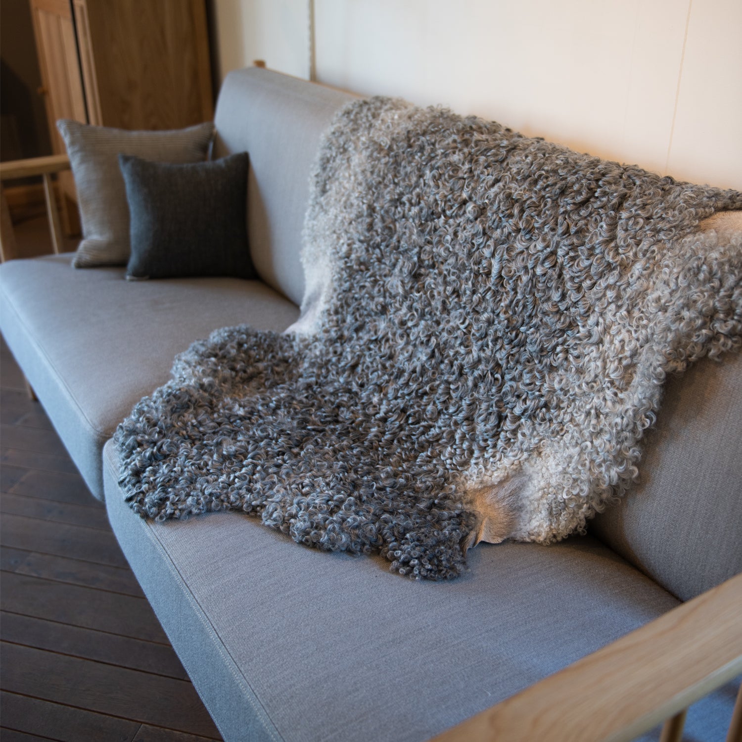 Gotland Sheepskin 《Premium》グレー