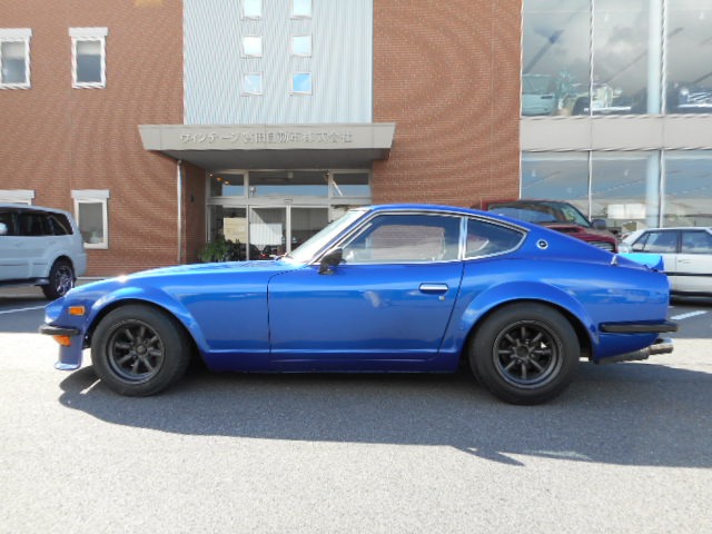 フェアレディ S30 Z ブルーメタリック 店頭展示中
