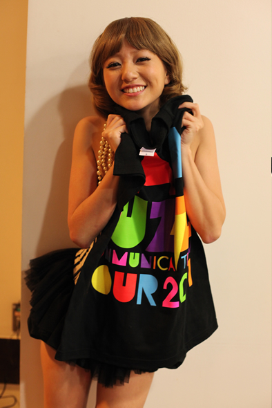 AAA “Buzz Communication”Tour 2011”ツアーグッズ特集｜mu-mo ショップ