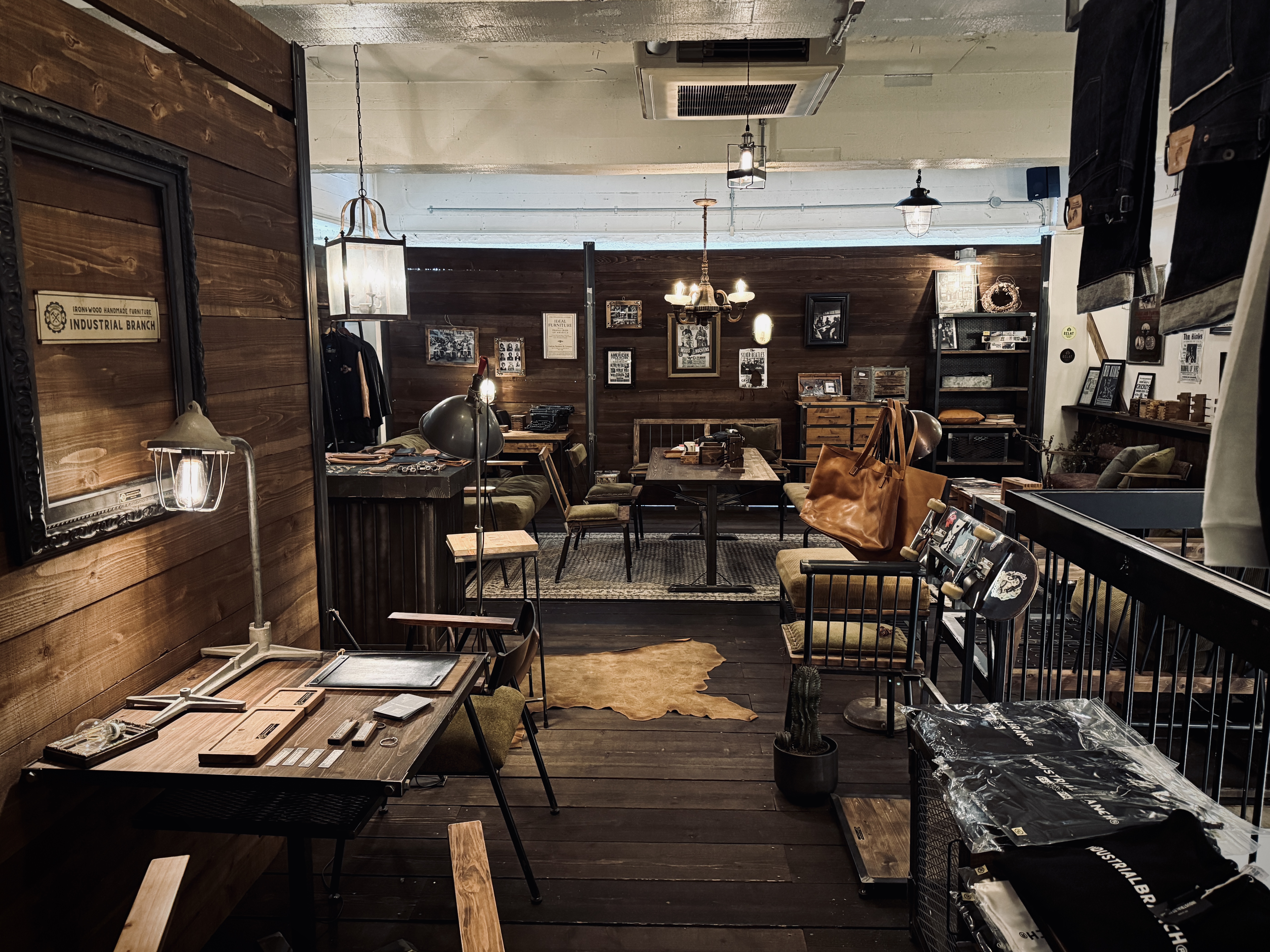 COMPANY / 大阪・堀江・家具屋・ヴィンテージ INDUSTRIALBRANCH®