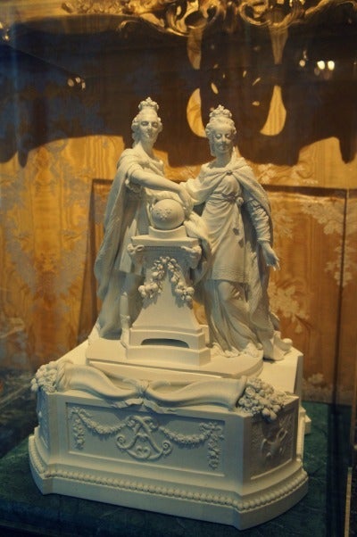 グッズと遺品 ～おパリ6日目④～ | 脳内ぐらふぃてぃ