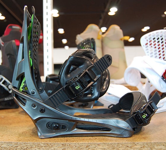 2013 BURTON Genesisバインディング | SPINY 公式ブログ