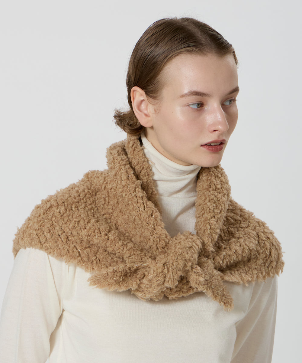 ASAUCE MELER | テディベアヤーン トライアングルニットストール