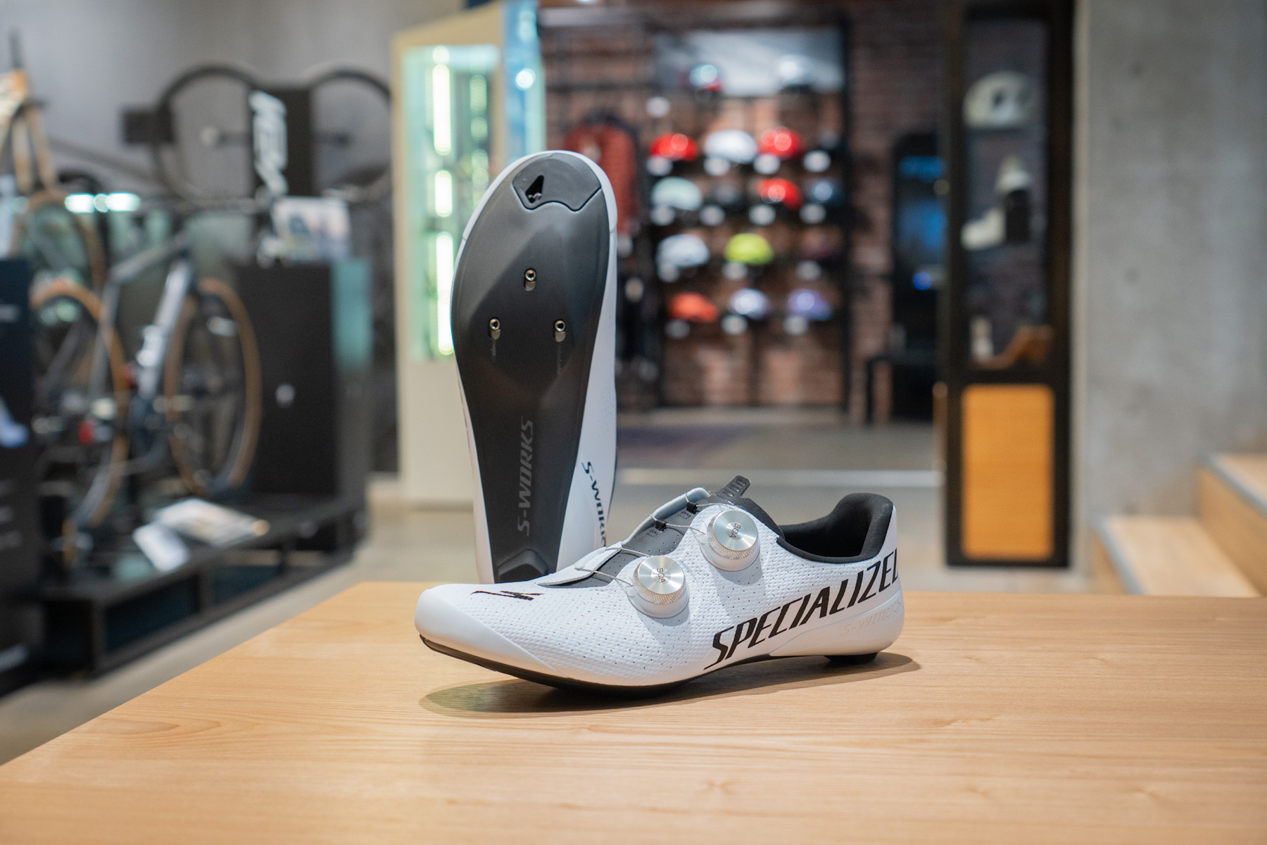 新品スペアパーツ付き S-WORKS TORCH EU42（27cm）チーム色