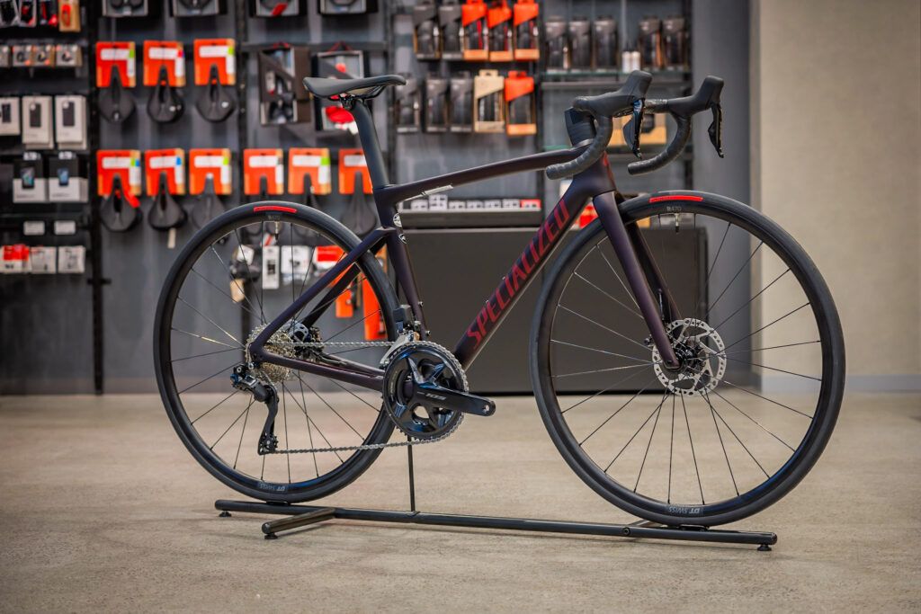 Tarmac SL7とAethosにFACT 9r カーボンを採用したSport とCompグレード