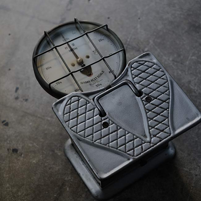 昭和の体重計 – zakka store towi