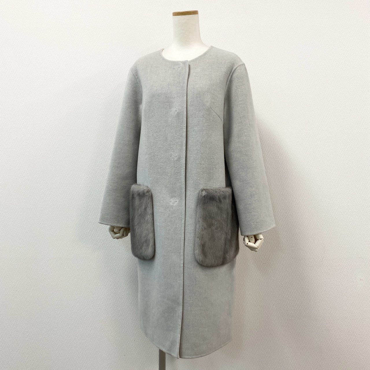 18f20 Rene ルネ ノーカラーコート サファイアミンクファーポケット