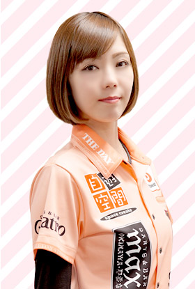 春のブル祭り 大城明香利直筆サイン入り白いフラワーディッシュ 生写真付き