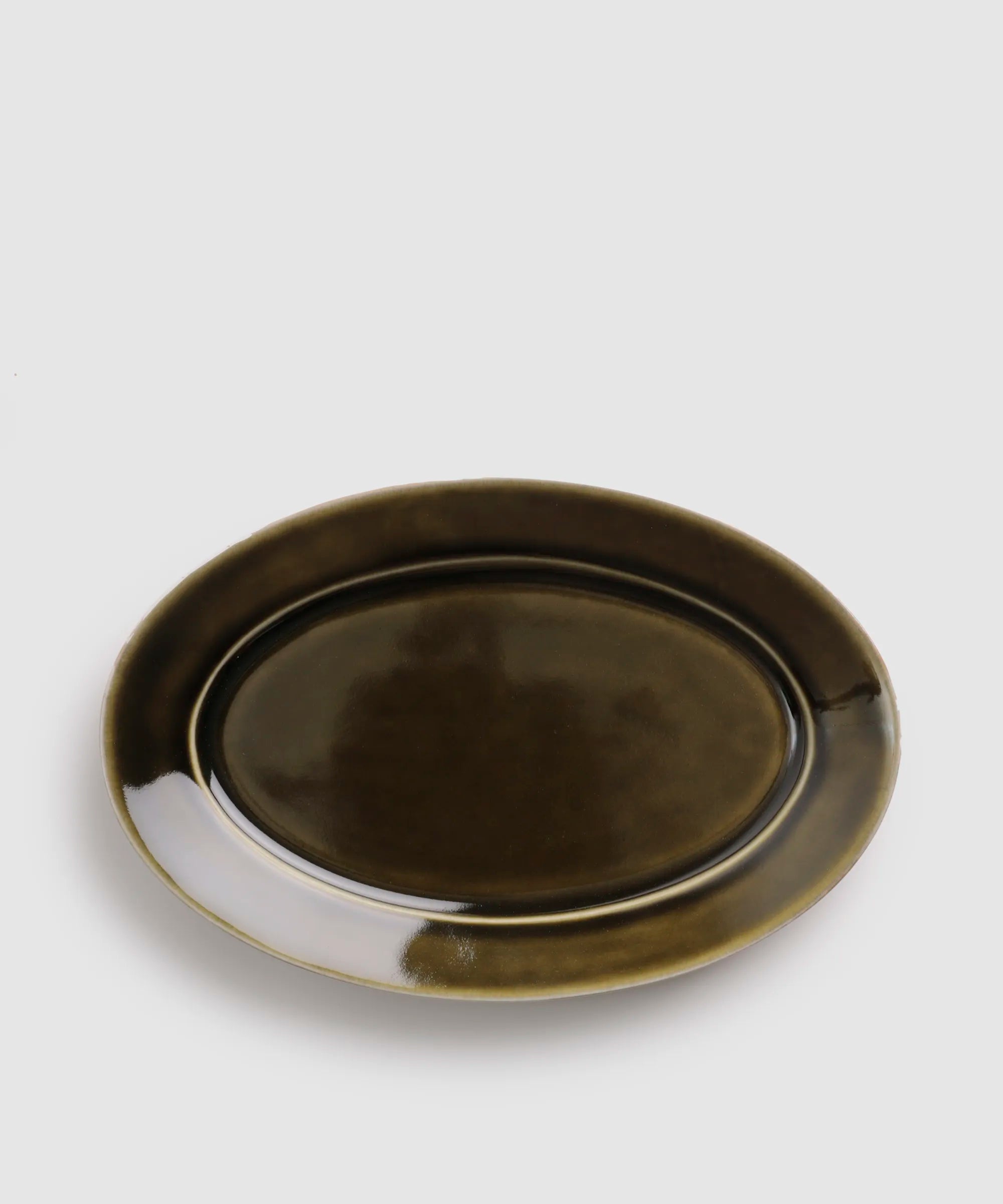 オリーブ - リムオーバルプレート (L) | 有田焼(ありたやき)の専門通販