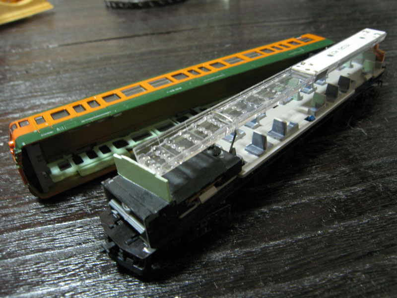 KATO 115系 完成！！ ライトLED化とマイクロエースの室内灯などなど