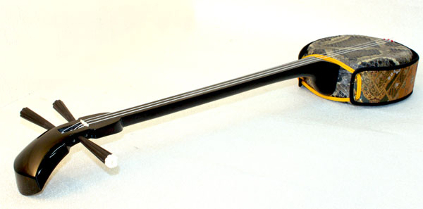 鯖缶 玉城盛善作西平開鐘復刻三線 沖縄本島産黒木材 昭和58年頃打 鯖缶