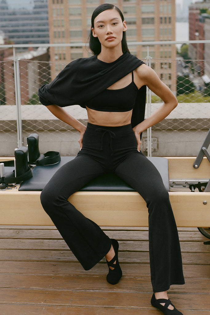 Sway Bootcut Sweatpant - Black | ALO