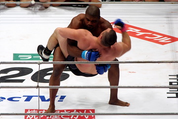 ミルコ・クロコップ私服写真ほぼB4大判写真 ミルコ・クロコップ私服