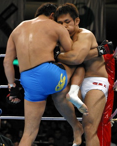 レポ＆写真) [パンクラス] 11.30 両国：近藤、菊田を左フックで