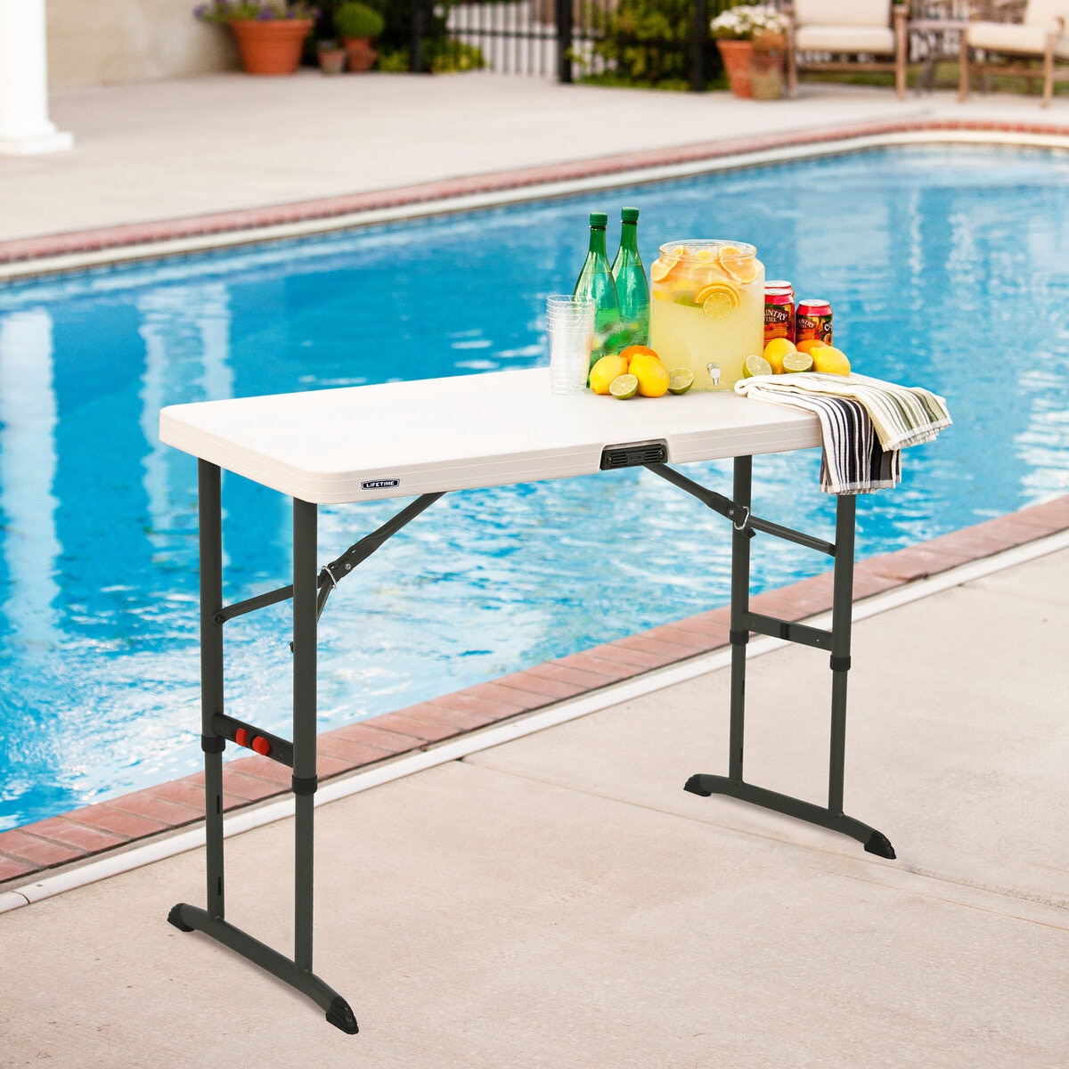LIFETIME 折り畳み机（4FT) 高さ調節可能 | Costco Japan