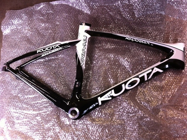 KUOTA KHARMA Evo 人気のロードバイクブランド、フレームから組立て