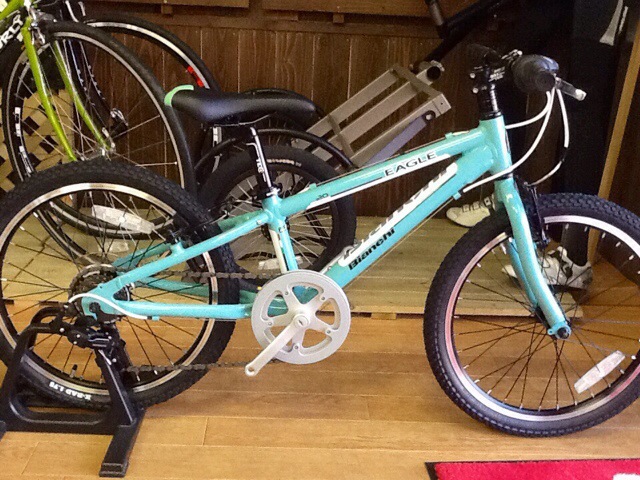 キッズバイクなのに本格的なMTB! Bianchi NEWモデル”EAGLE 20&24