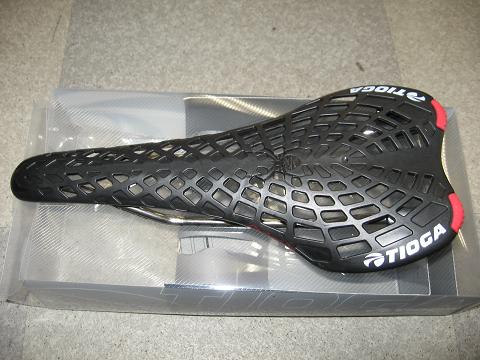 TIOGAスパイダーサドルに新色ホワイトが加わった | Climb cycle sports