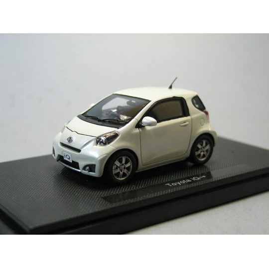 1/43 TOYOTA IQ White 商品詳細 人気の「エブロ、ミニチャンプ、京商