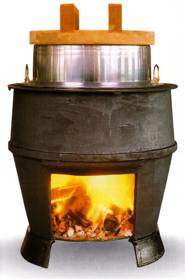 福寿 No.4 鋳鉄製釜戸と羽釜 福寿 No.4 鋳鉄製釜戸と羽釜